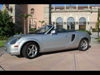 2000 TOYOTA MR2 SPYDER 2D CONVERTIBLE 