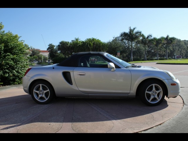 2000 TOYOTA MR2 SPYDER 2D CONVERTIBLE