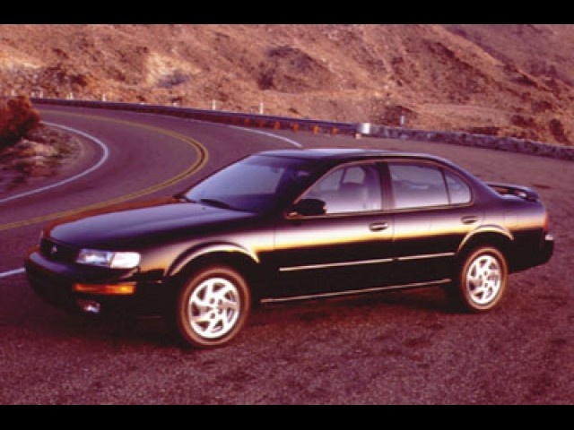 1999 NISSAN MAXIMA 